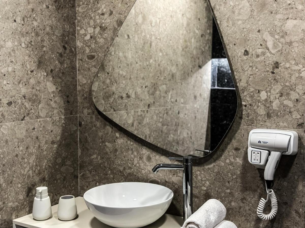 Alexander Rooms Dıraç Dış mekan fotoğraf