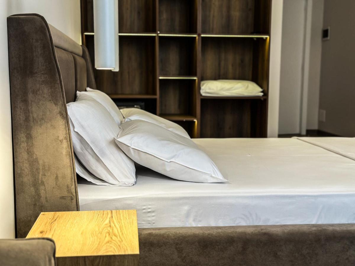 Alexander Rooms Dıraç Dış mekan fotoğraf