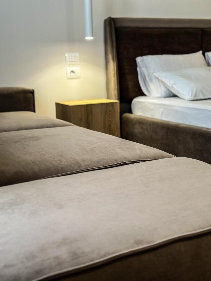 Alexander Rooms Dıraç Dış mekan fotoğraf